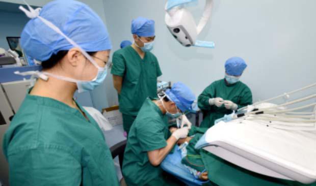 湘雅口腔医院成功开展首例全麻下儿童口腔疾病治疗手术