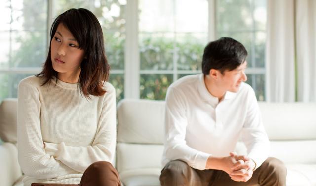 正常的夫妻生活我们如何做一些情趣来缓解？