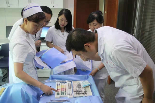 西安交大口院举办口腔种植修复临床护理技能展评选拔比赛